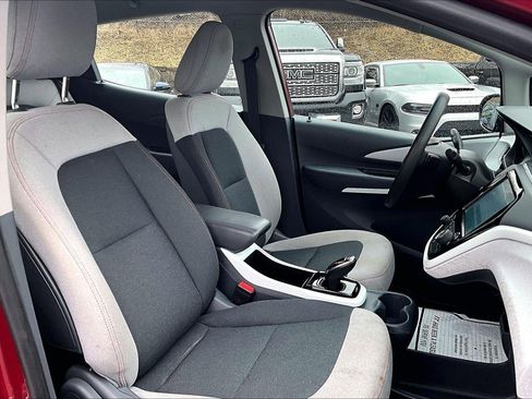 Used 2021 Chevrolet Bolt LT image 7