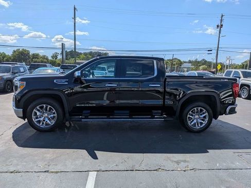 Used 2022 GMC Sierra 1500 SLT w/ SLT Premium Plus Package AWD/4WD image 8