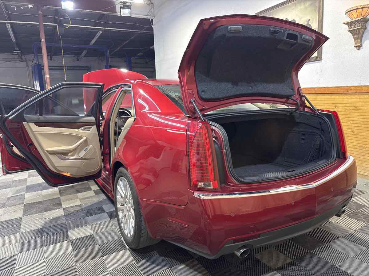 Used 2010 Cadillac CTS Performance w/ Performance Luxury Package RWD image 10