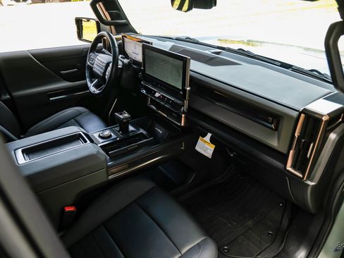 Used 2024 GMC Hummer EV 3X image 49