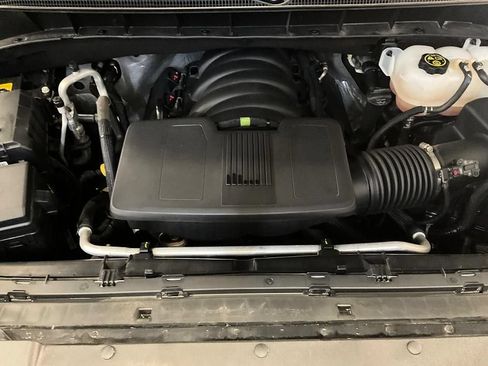 Used 2023 Chevrolet Silverado 1500 LT AWD/4WD image 7
