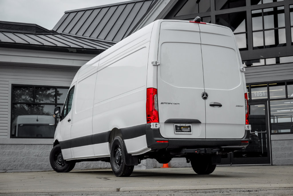 Used 2026 Mercedes-Benz Sprinter 2500 image 2