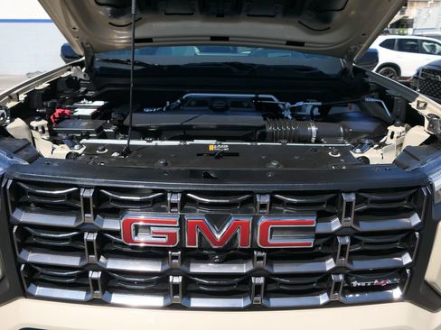 Used 2024 GMC Canyon AT4X image 29