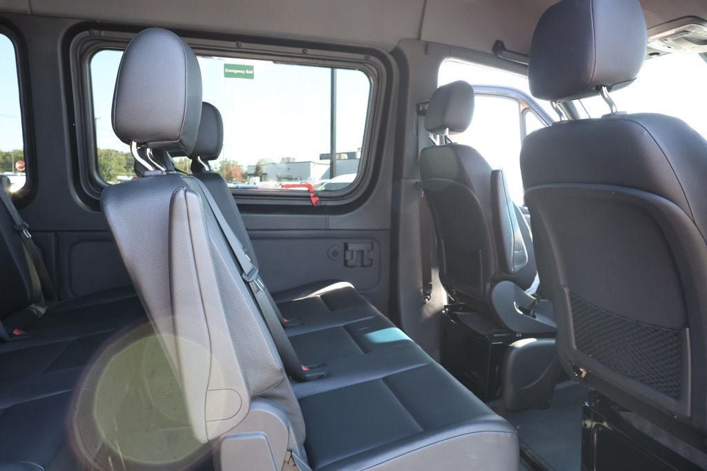 Used 2024 Mercedes-Benz Sprinter 2500 image 22