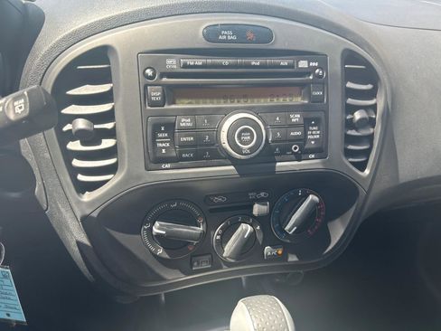 Used 2014 Nissan Juke S FWD image 13