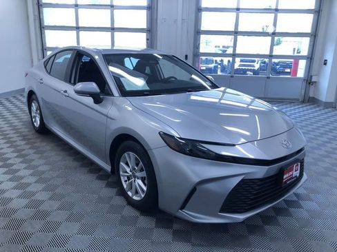 Used 2026 Toyota Camry LE FWD image 35