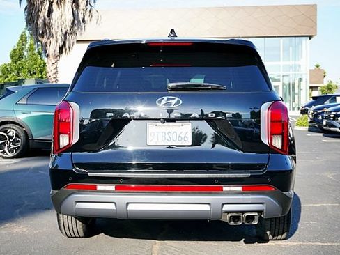 Certified 2025 Hyundai Palisade SEL FWD image 9