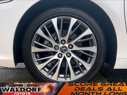 Used 2021 Lexus ES 350 w/ Premium Package image 11