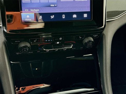 Used 2022 Jeep Grand Cherokee Altitude image 9