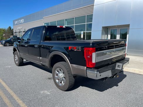 Used 2018 Ford F250 King Ranch w/ King Ranch Ultimate Package AWD/4WD image 3