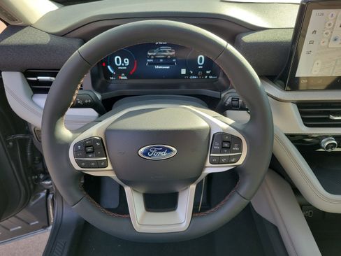 New 2026 Ford Explorer Active w/ Active Comfort Package image 24