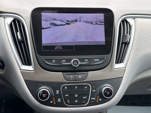 Used 2025 Chevrolet Malibu LT image 31