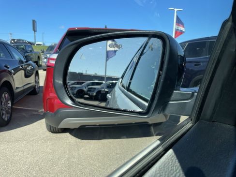 Used 2022 Jeep Compass Trailhawk w/ Trailhawk Convenience Group image 36