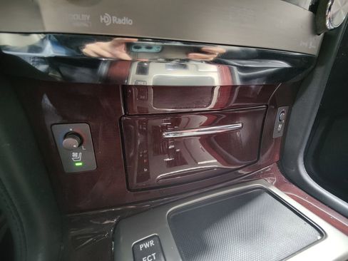 Used 2015 Lexus LX 570 4WD w/ Luxury Package image 39