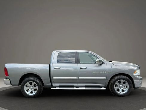 Used 2011 RAM 1500 Laramie AWD/4WD image 9