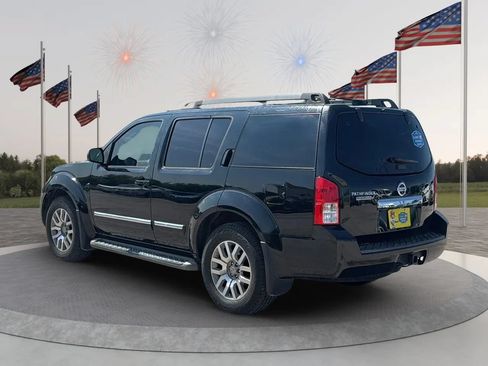 Used 2010 Nissan Pathfinder LE w/ Navigation Pkg RWD image 7