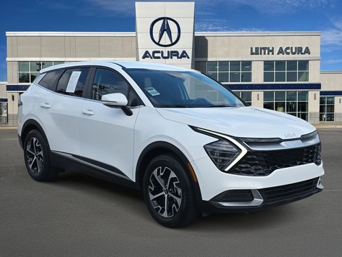 Used 2024 Kia Sportage EX image 1