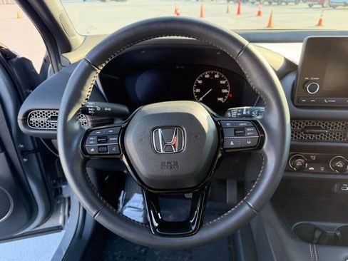 Used 2025 Honda HR-V Sport image 14