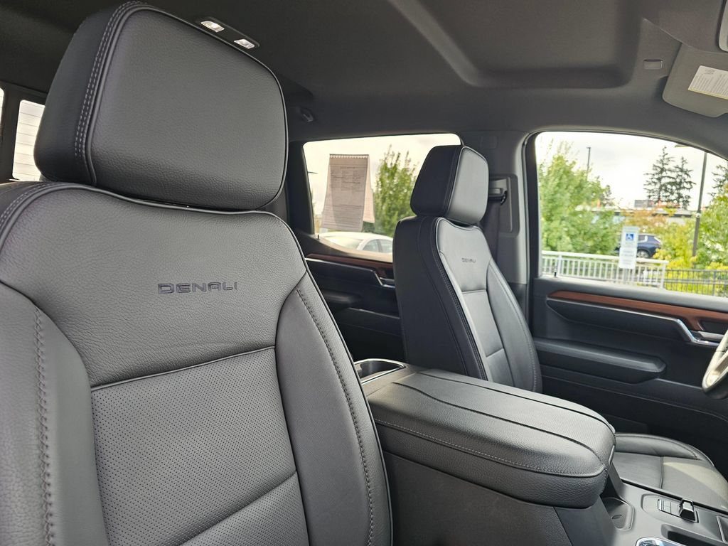 Used 2023 GMC Sierra 1500 Denali w/ Technology Package AWD/4WD image 48