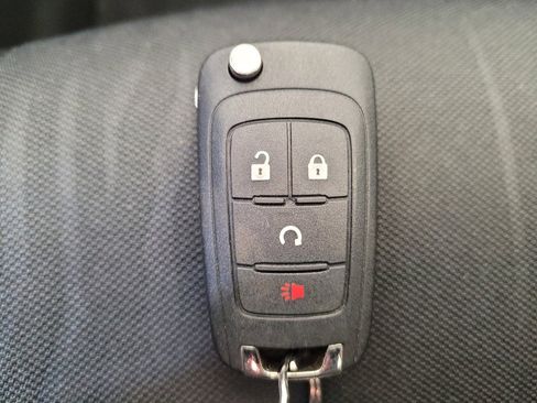 Used 2016 Chevrolet Trax LT w/ LT Sun and Sound Package FWD image 32