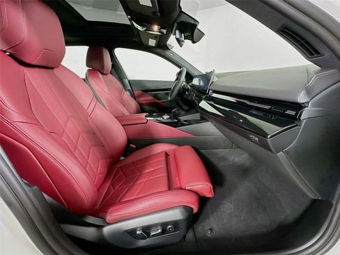 Certified 2024 BMW 530i xDrive 530i xDrive w/ Premium Package image 30