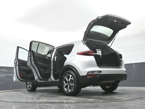 Used 2020 Kia Sportage LX image 50