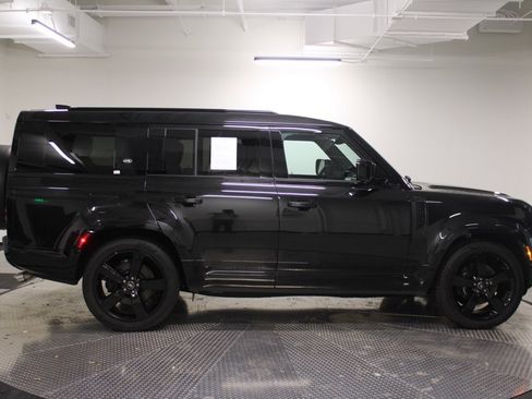 Certified 2024 Land Rover Defender 130 V8 image 8