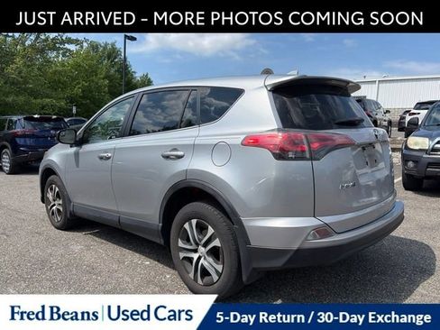 Used 2018 Toyota RAV4 LE w/ All Weather Liner Package AWD/4WD image 6