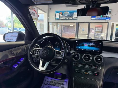 Used 2021 Mercedes-Benz GLC 300 4MATIC w/ AMG Line image 30