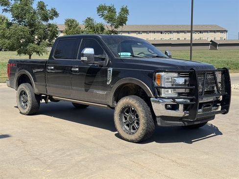 Used 2017 Ford F250 King Ranch w/ King Ranch Ultimate Package AWD/4WD image 3