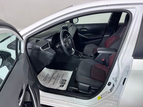 Used 2023 Toyota Corolla SE w/ SE Premium Package image 19