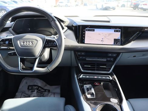 Used 2023 Audi e-tron GT Prestige image 13
