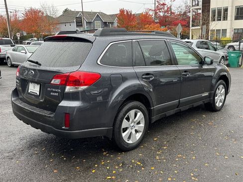 Used 2012 Subaru Outback 2.5i Limited w/ Moonroof Pkg AWD/4WD image 8