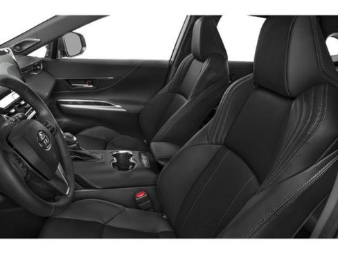 Certified 2021 Toyota Venza LE image 9