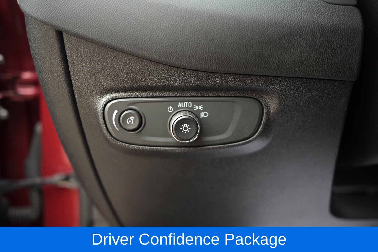 Used 2019 Chevrolet Equinox LT w/ Driver Convenience Package FWD image 19