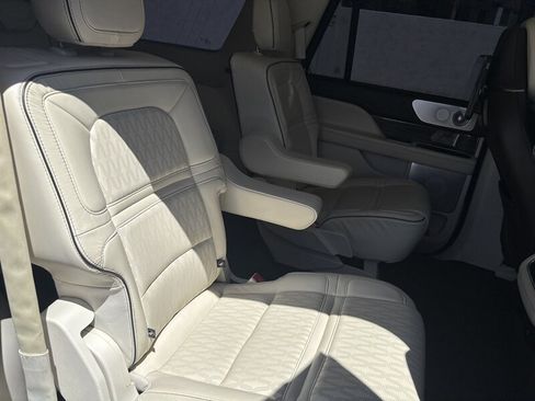 Used 2020 Lincoln Navigator L Black Label w/ Cargo Convenience Package AWD/4WD image 43