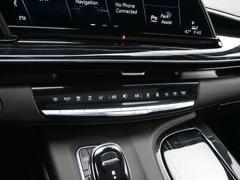 Used 2022 Cadillac Escalade Sport w/ Touring Package AWD/4WD image 18
