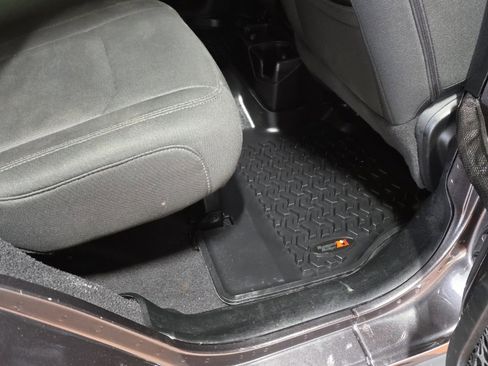 Used 2018 Jeep Wrangler Unlimited Sport S image 14