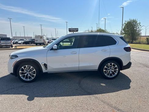 Used 2024 BMW X5 xDrive40i w/ Parking Assistance Package AWD/4WD image 2