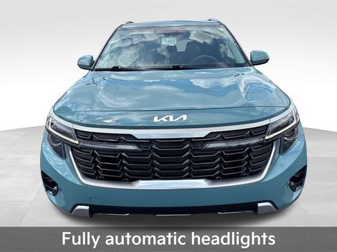Used 2024 Kia Seltos EX FWD image 11