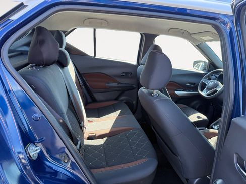 Used 2019 Nissan Kicks SR FWD image 18