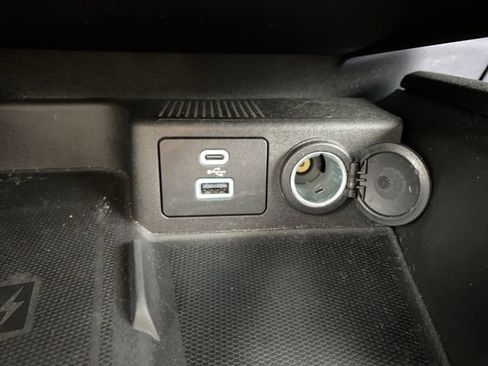 Used 2023 Ford Escape Platinum image 22