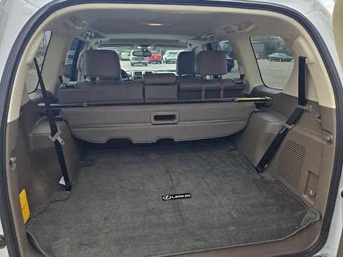 Used 2018 Lexus GX 460 image 6