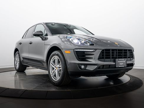 Used 2018 Porsche Macan AWD/4WD image 9