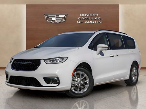 Used 2022 Chrysler Pacifica Touring-L AWD/4WD image 1
