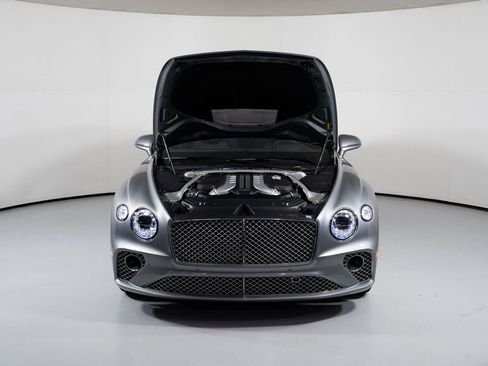 Used 2023 Bentley Continental GT Speed image 9