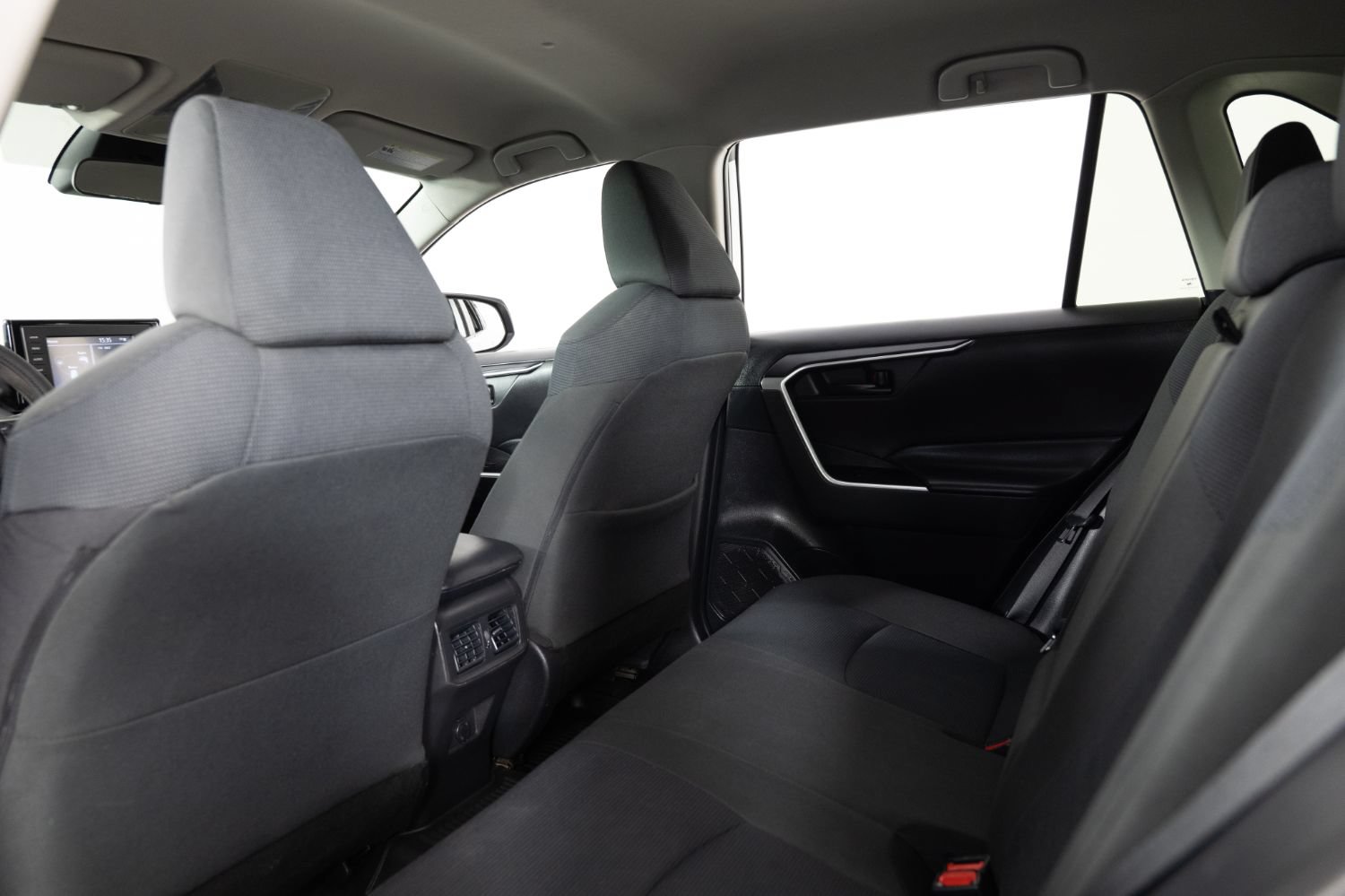 Used 2020 Toyota RAV4 LE w/ All Weather Liner Package AWD/4WD image 18