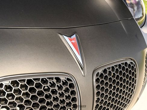 Used 2009 Pontiac Solstice GXP w/ Premium Package RWD image 56