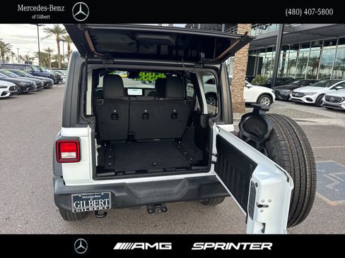 Used 2024 Jeep Wrangler Sport S image 5