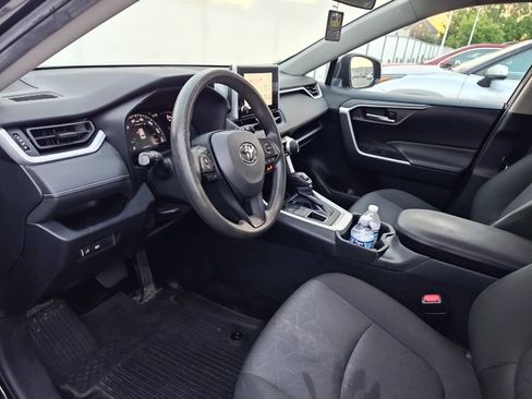 Used 2024 Toyota RAV4 XLE AWD/4WD image 7